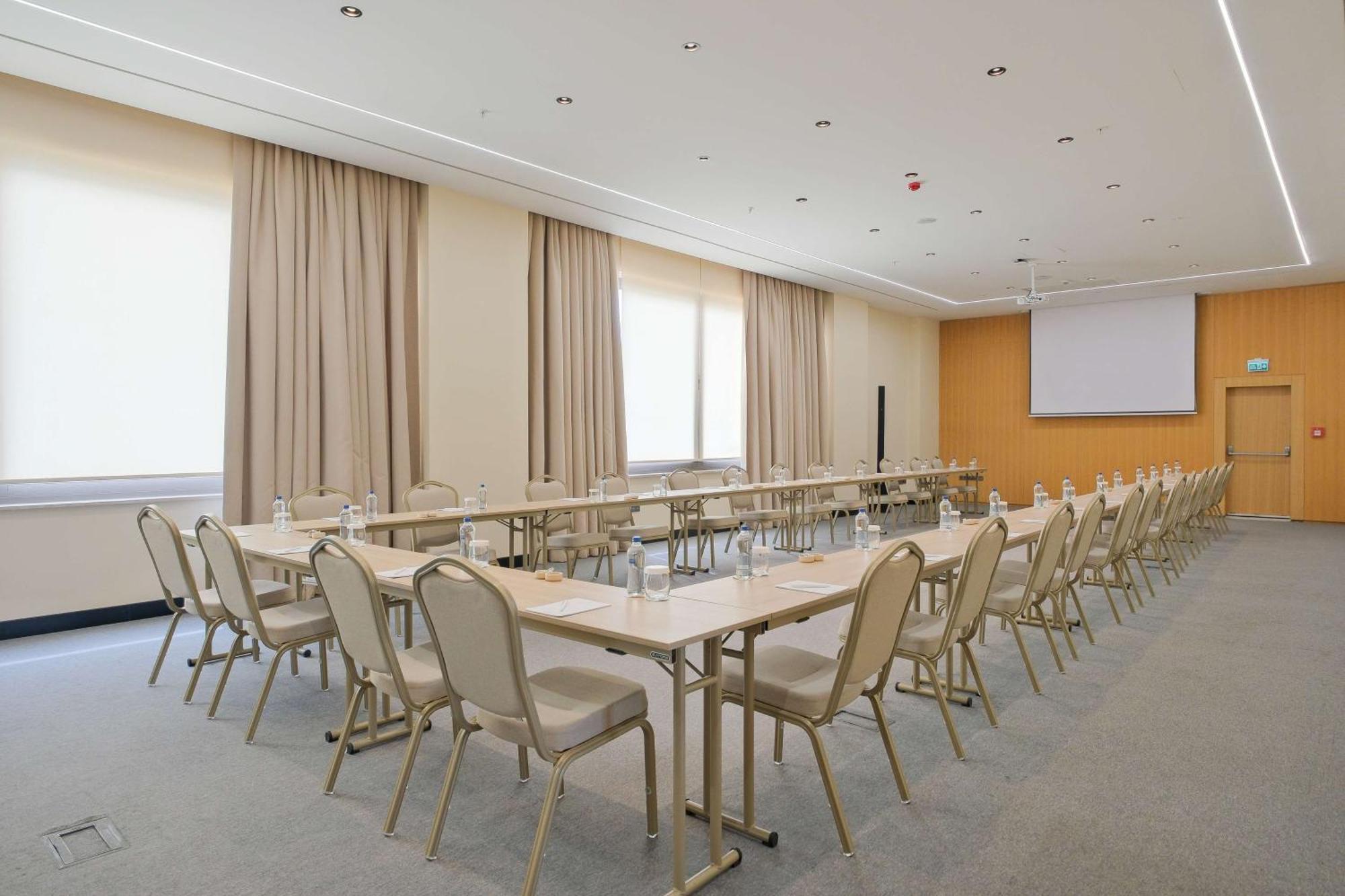 Radisson Hotel Mersin Екстер'єр фото